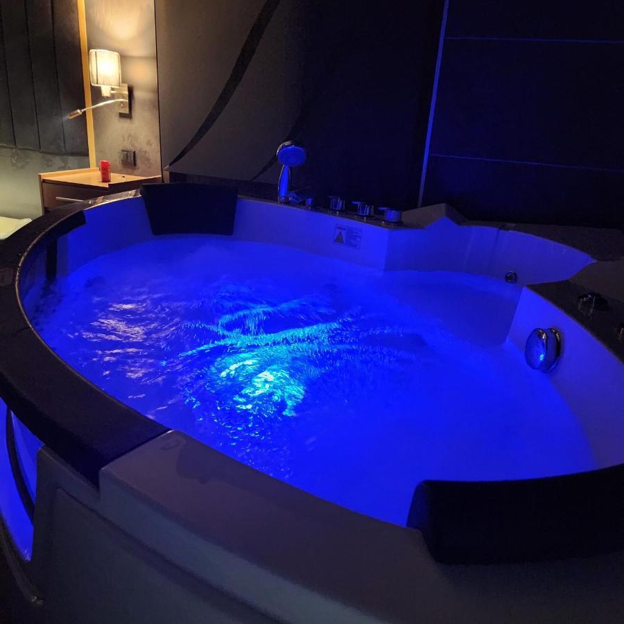 In Club Aparthotel Vrnjačka Banja Exteriör bild