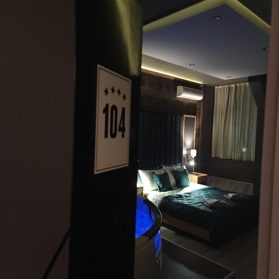 In Club Aparthotel Vrnjačka Banja Exteriör bild