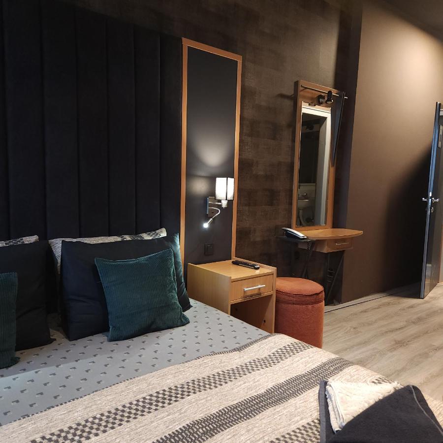 In Club Aparthotel Vrnjačka Banja Exteriör bild