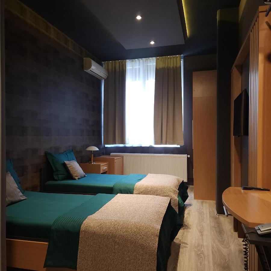 In Club Aparthotel Vrnjačka Banja Exteriör bild
