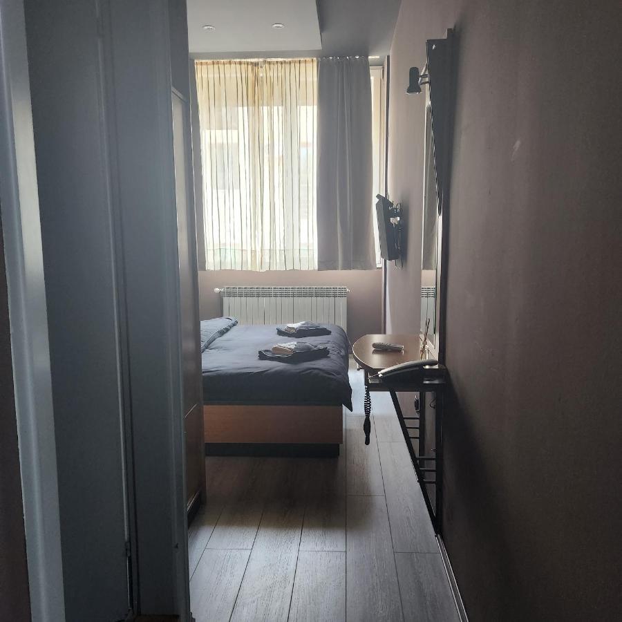 In Club Aparthotel Vrnjačka Banja Exteriör bild