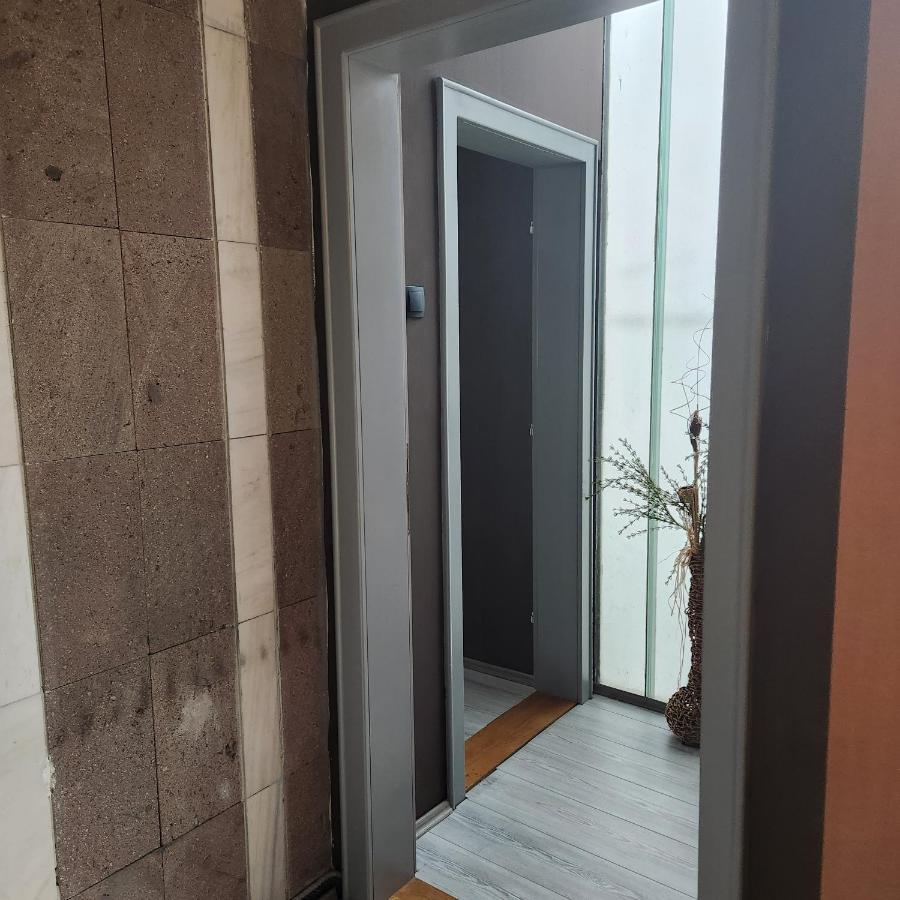 In Club Aparthotel Vrnjačka Banja Exteriör bild