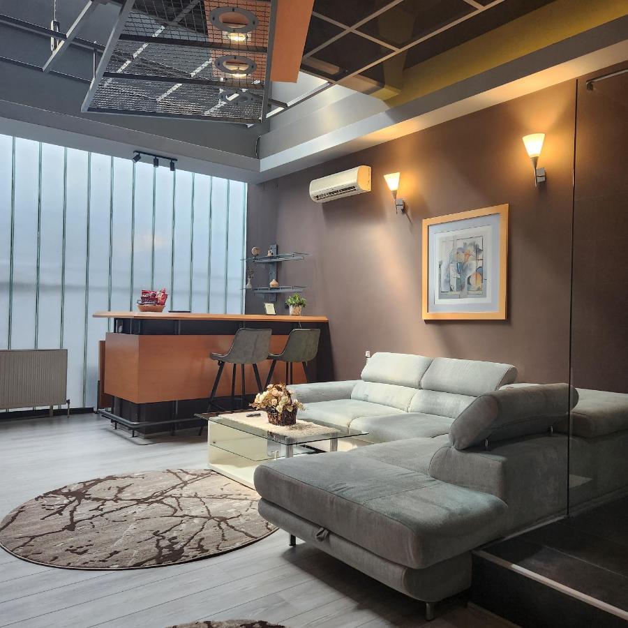 In Club Aparthotel Vrnjačka Banja Exteriör bild