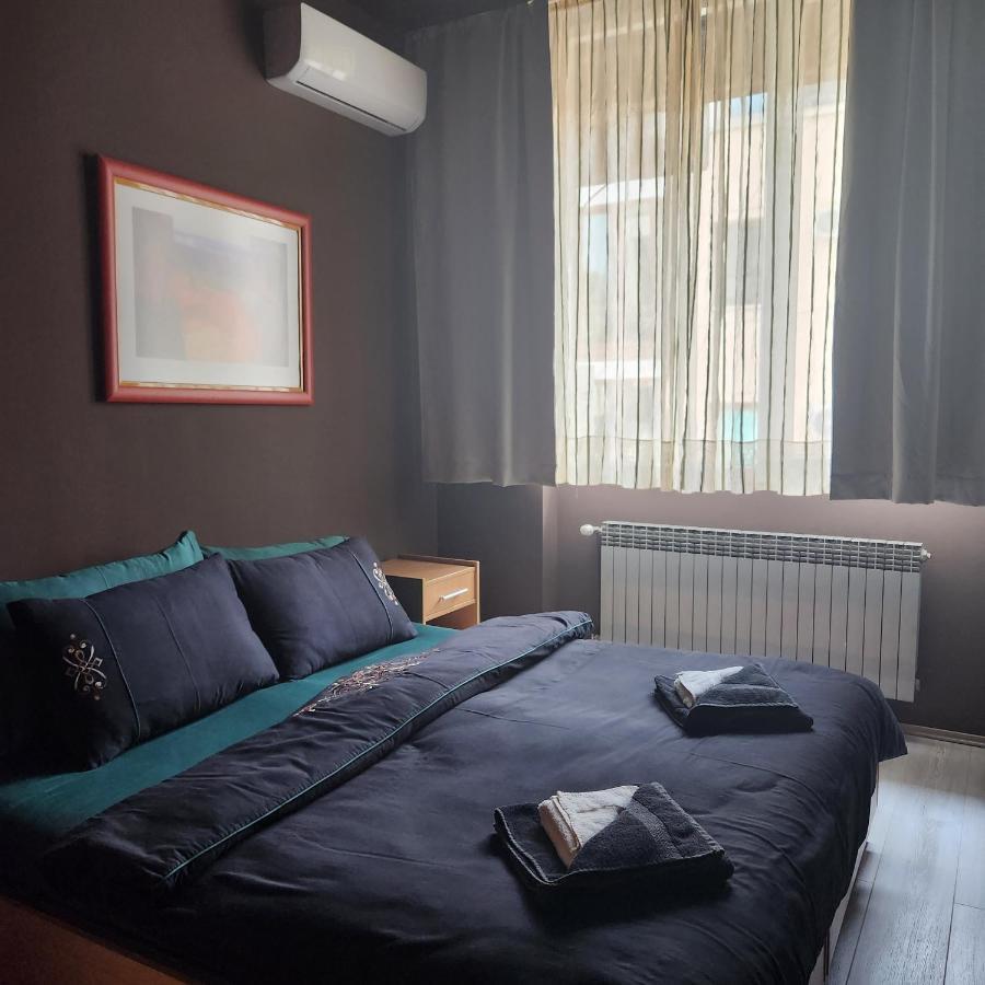 In Club Aparthotel Vrnjačka Banja Exteriör bild