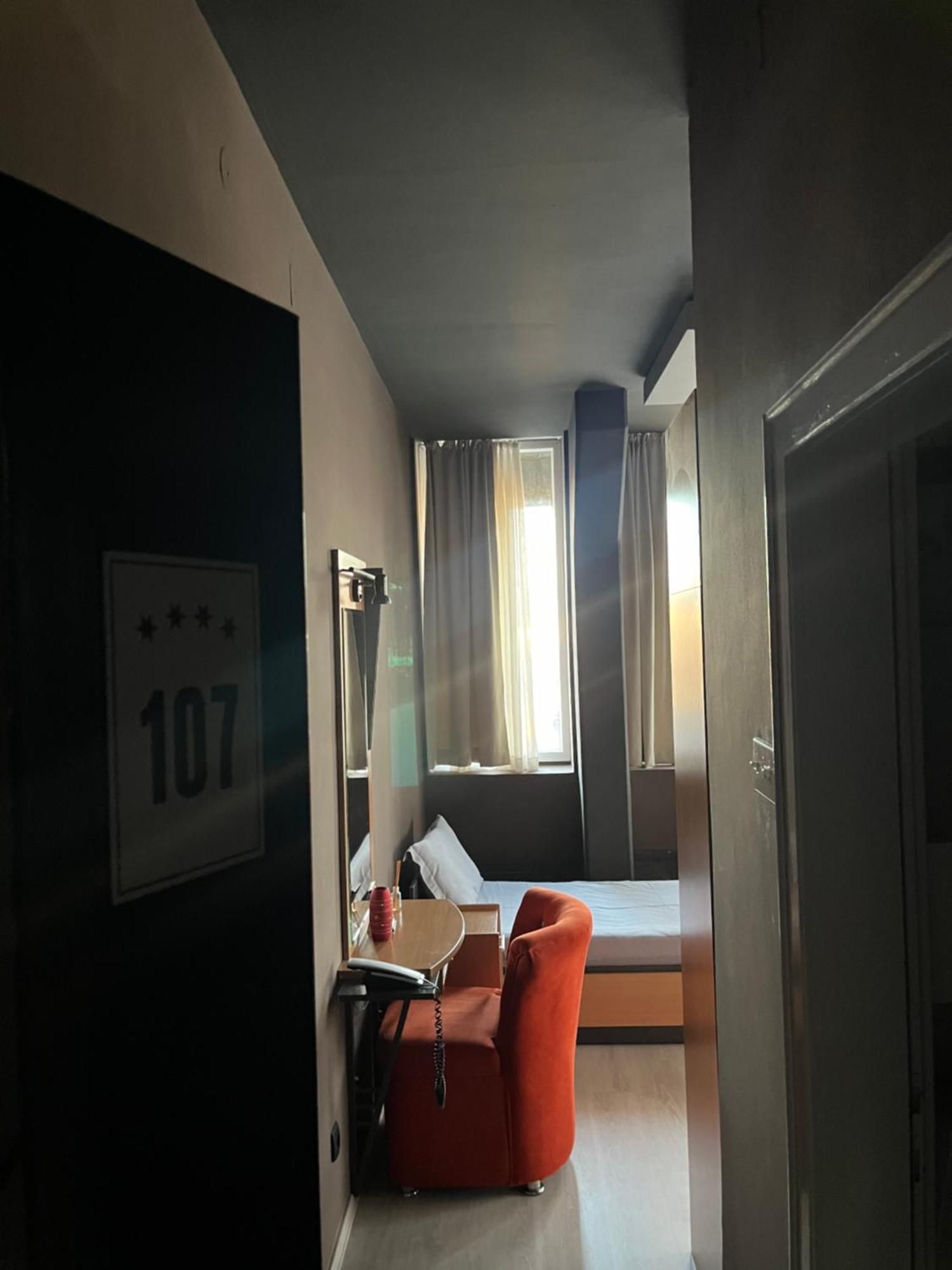 In Club Aparthotel Vrnjačka Banja Exteriör bild