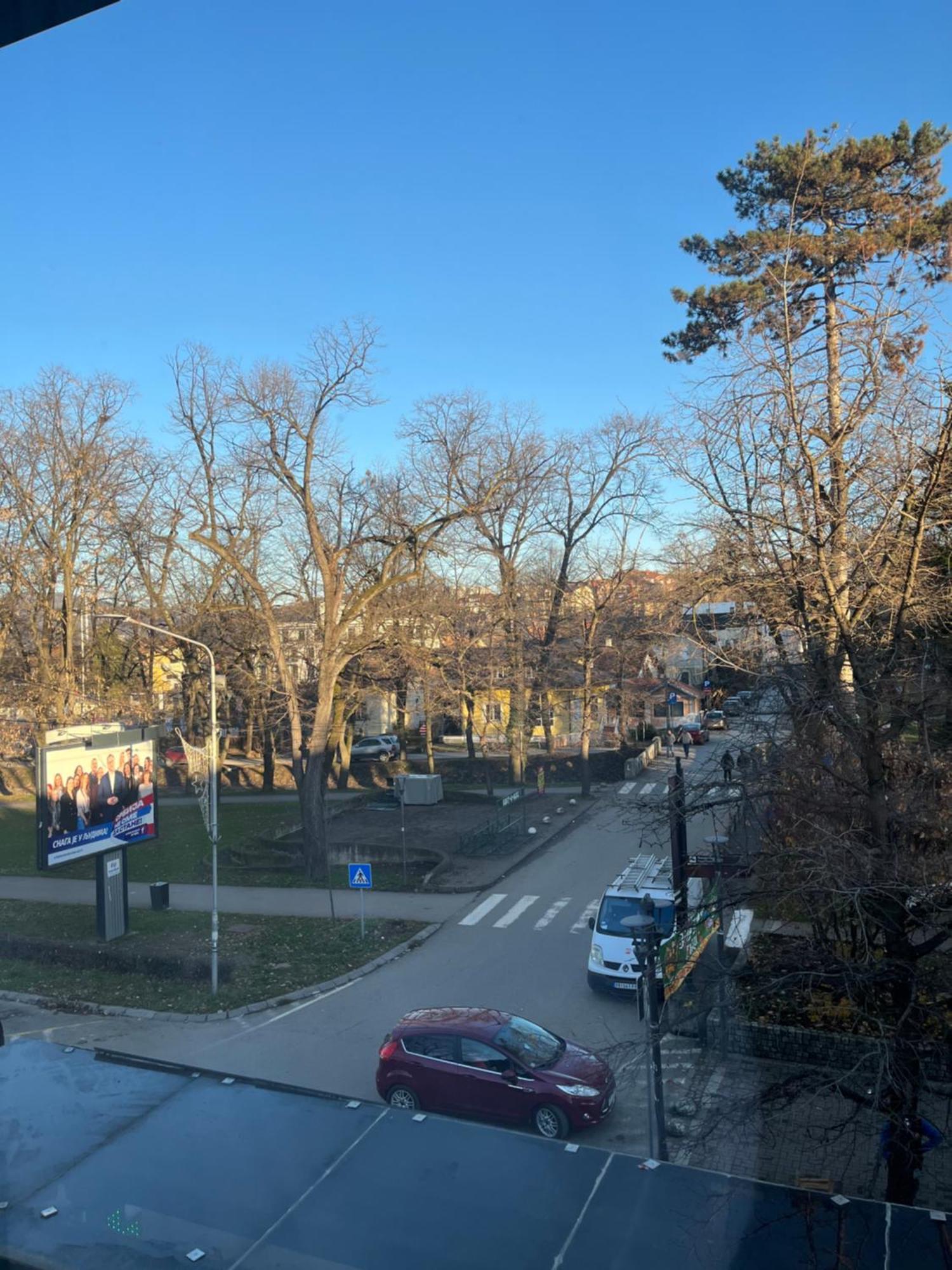 In Club Aparthotel Vrnjačka Banja Exteriör bild
